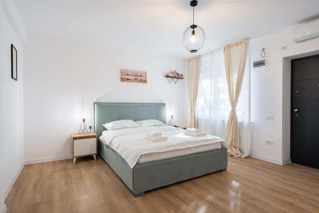 Flight Two I Studio Near Therme & Airport Отопени Екстериор снимка