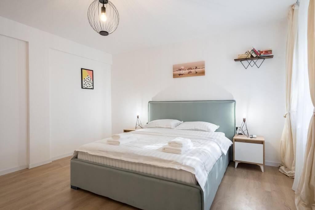Flight Two I Studio Near Therme & Airport Отопени Екстериор снимка