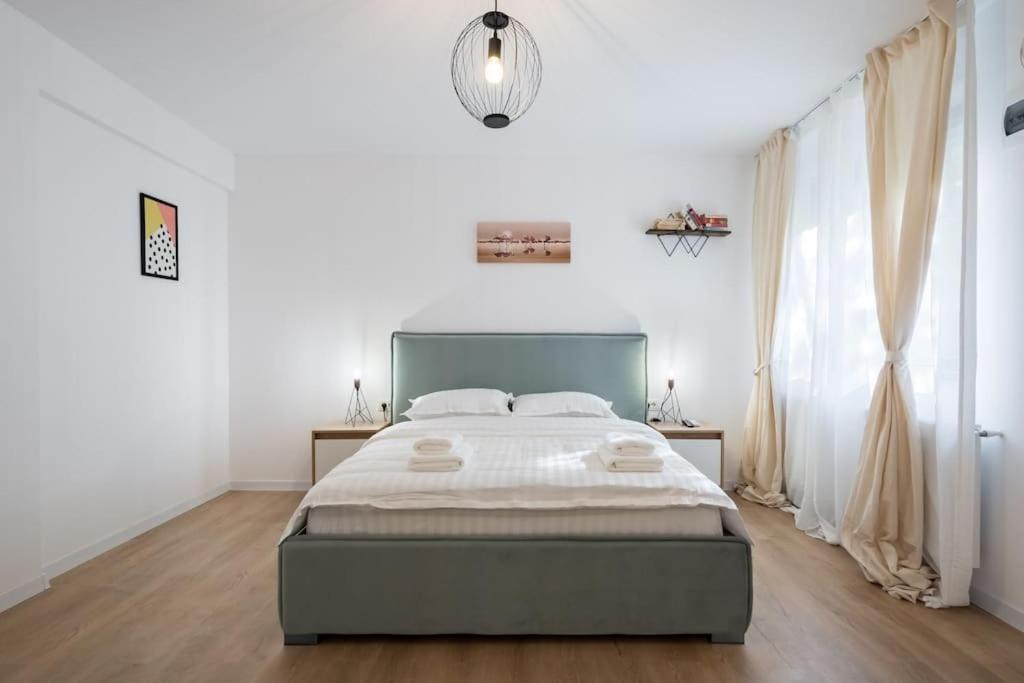 Flight Two I Studio Near Therme & Airport Отопени Екстериор снимка